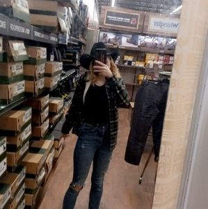 Meet your Posher, Emily